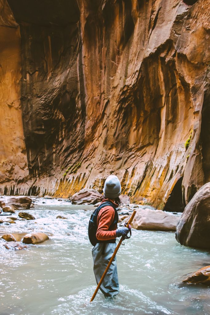 hiking the narrows in zion
